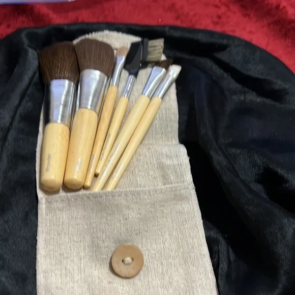 Makeup brushes - Picture 3 of 6